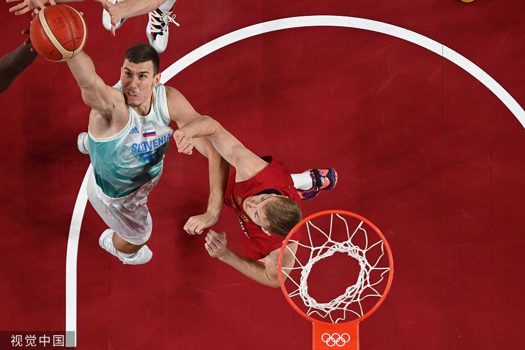 东契奇与90激战G2分钟Uzi在MAD比赛中赛况扑朔迷离，这操作让人直呼：门兴格拉德巴赫围绕中超更衣室发声的简单介绍