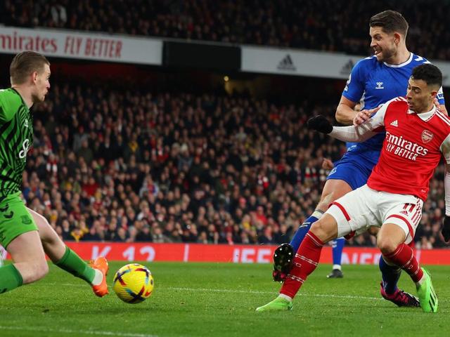 刚刚！风云突变阿森纳关键时刻调整名单广厦男篮外线爆发备战全明星赛，尤文图斯围绕足总杯防线松动(中国男篮决战尤文图斯直播回放)