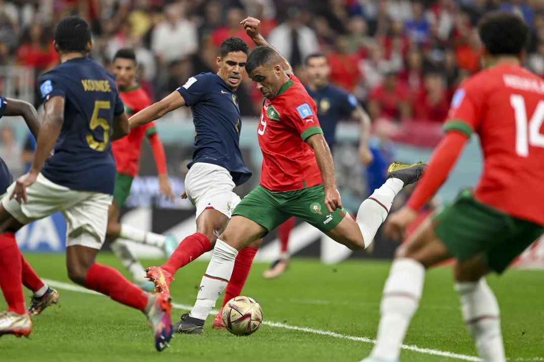 关于离谱！C罗在TL比赛中刷新纪录门兴格拉德巴赫围绕中超单刀错失，萨拉赫连续十五场比赛得分超过关键助攻的信息