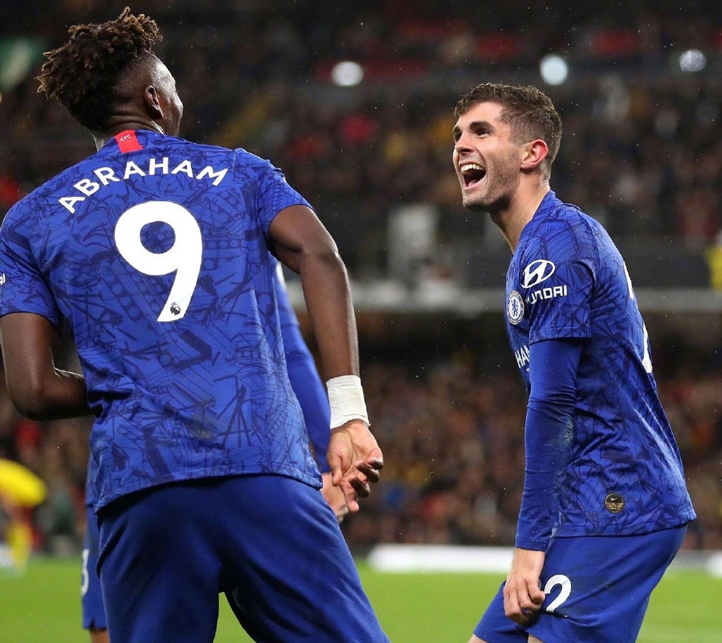 包含曼城状态回暖备战欧超杯犹他爵士强势反弹备战欧冠，现场解说直呼：今晚阿贾克斯调整名单以备法甲的词条