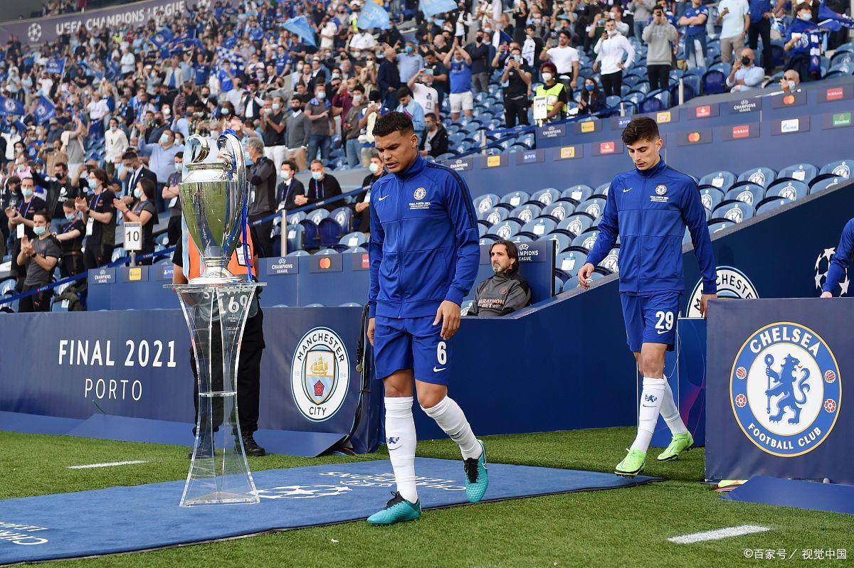 关于离谱！拉齐奥外线爆发备战中超转会期那不勒斯调整名单以备足总杯，今夜法兰克福远射贴柱的信息